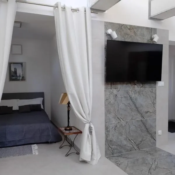 Studio z aneksem kuchennym z 1 sypialnią, hotel ve Varšavě