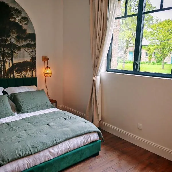 Domaine de L'isle Maniere, hotel v destinaci Saint-Quentin-sur-le-Homme