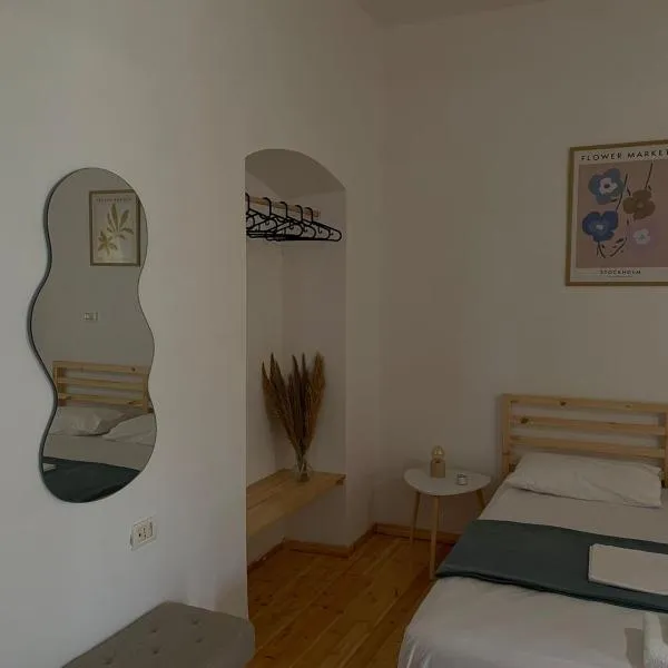 Himara Blue, hotel in Himare