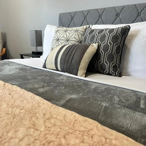 ZenOasis pvt BedBath Studio by NUMC, hotel v destinaci East Meadow