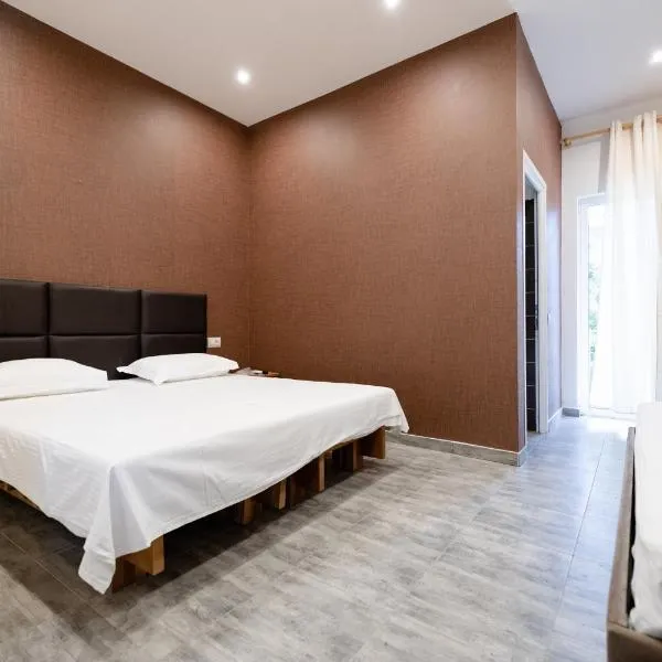 Agora Dhermi, hotel v destinaci Dhërmi