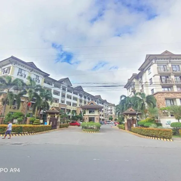 One Oasis Davao Condo 2BR Ground flr Behind SM Mall with WIFI & Pool, hotel sa Davao City