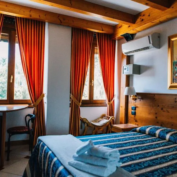 Arciduca Charming House Room & Breakfast, hotel v destinaci Arco