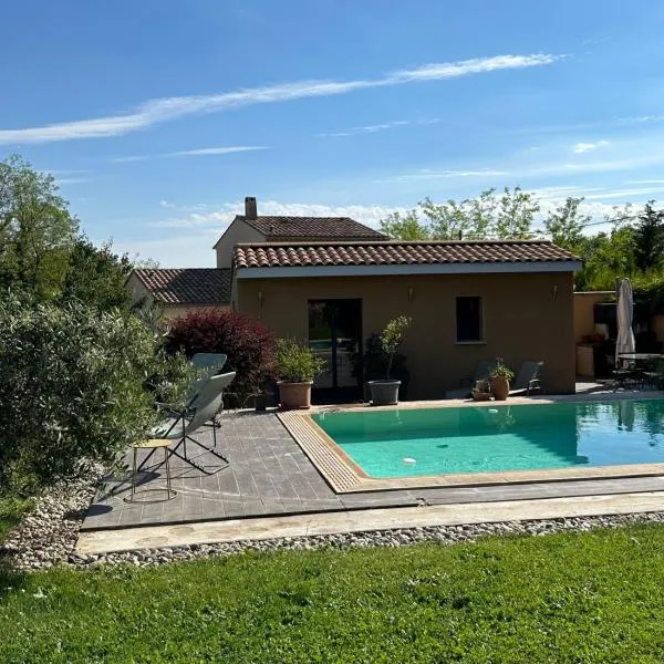 Chambre dans le jardin et sa SDB indépendante, hotel i Colonzelle