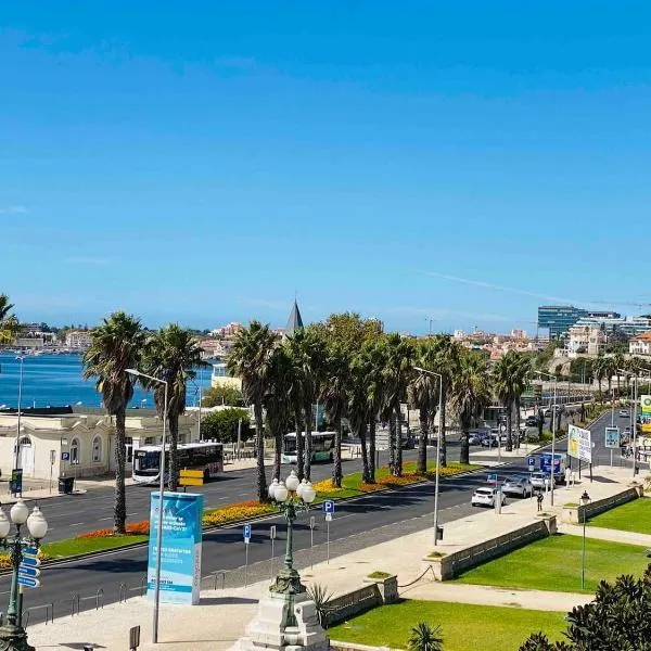 Sea View 2 Mins Walk To Beach And Estoril Casino, hotel in Estoril