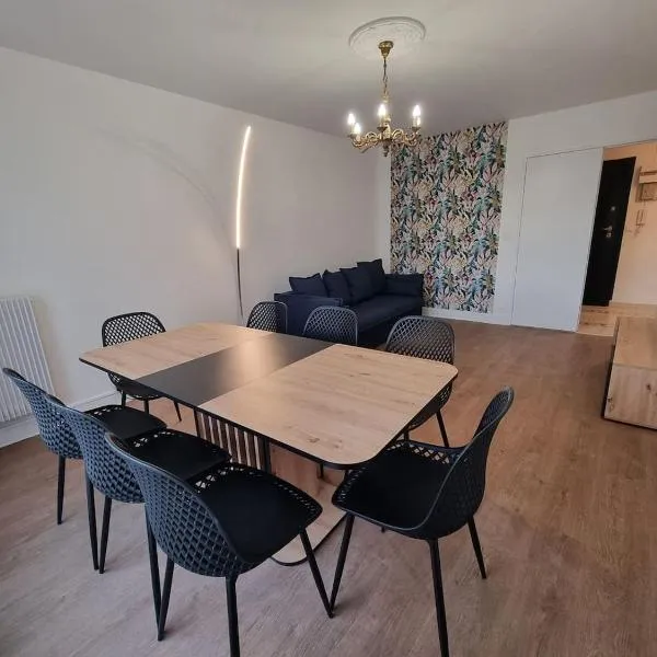 Grand appartement 3 chambres Disney - Paris - 82m2, hotel en Neuilly-sur-Marne