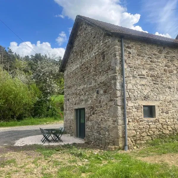 Gîte du Redondet, hotel v destinaci Cisternes-la-Forêt