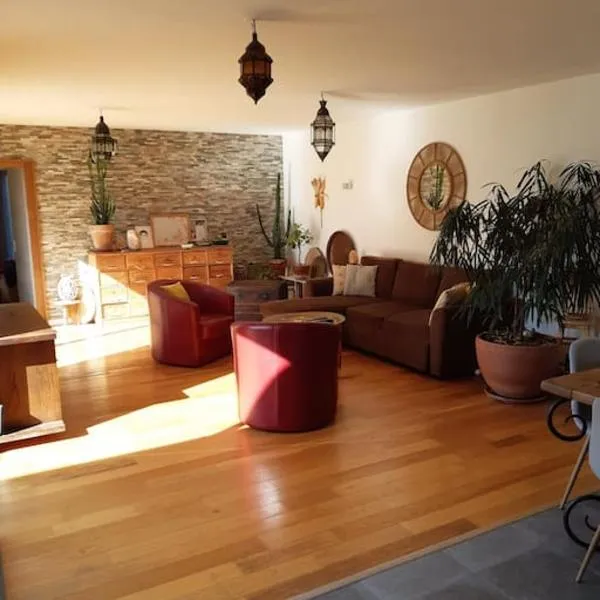 Verdure et calme proche ville, hotel di Saint-Yrieix-sur-Charente