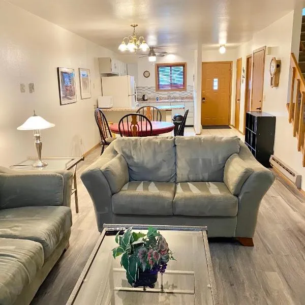 Dells Getaway At Tamarack & Mirror Lake Resort, hotel a Wisconsin Dells