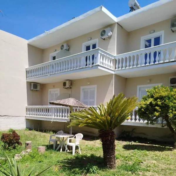 Nikolas Apartments, hótel í Perivólion
