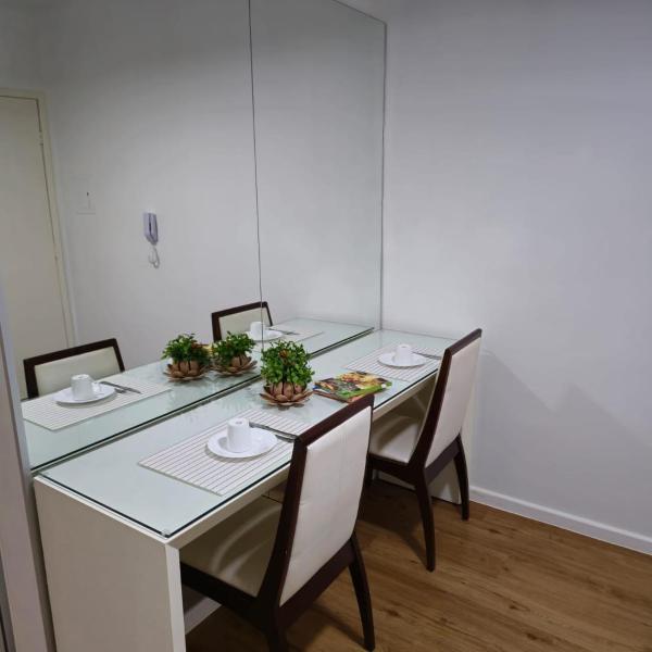 Apartamento aconchegante - Portaria 24 horas - Self Check-in - Bairro Sudoeste - Foto 2