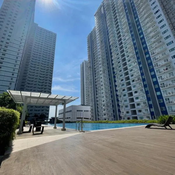A Premium Condominium in a Prime Location connected to SM North EDSA Mall and walking distance to Solaire Resort and Casino and Trinoma Mall in Quezon City, Hotel in Manila