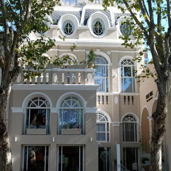 Rendez Vous Hotel Buenos Aires: San Martín'de bir otel