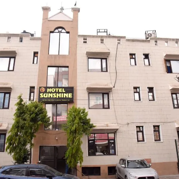 Hotel Sunshine, khách sạn ở Gurgaon