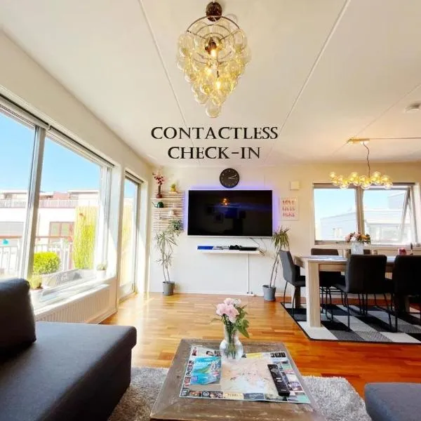 Top floor city center flat with free parking, hotel a Oslo