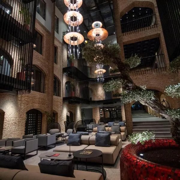 Qarvasla Hotel, hótel í Tbilisi City