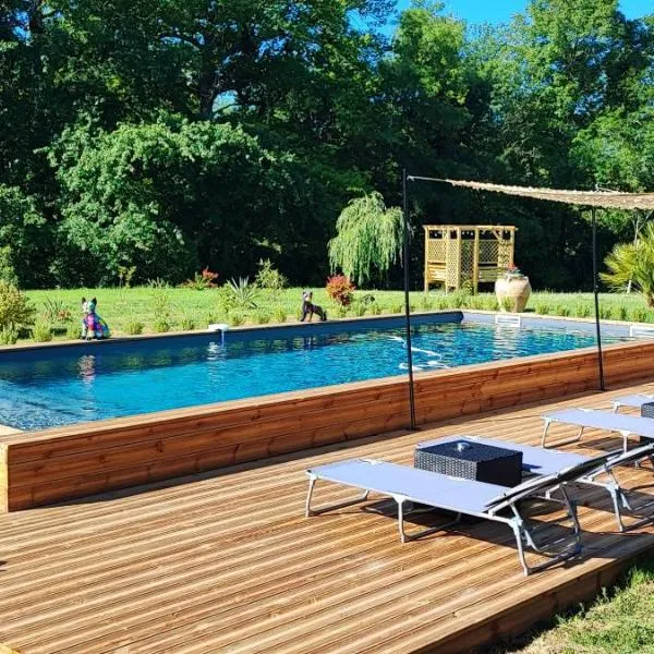 LE MOULIN DE LAUMET, hotel v destinaci Vic-Fezensac