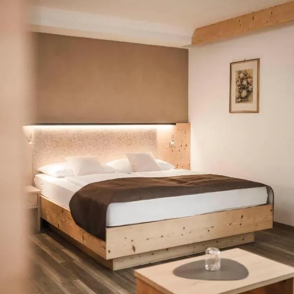 Hotel Karin, hotel in Tirolo