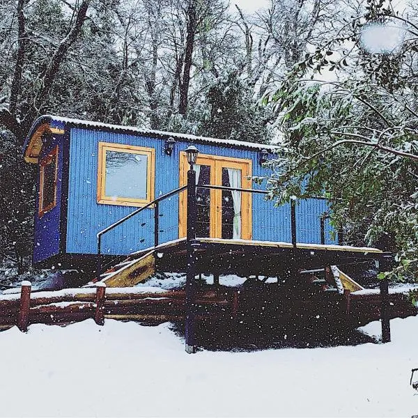 Tiny House privada con deck, calefacción y vista a la montaña, hotel v destinaci San Martín de los Andes