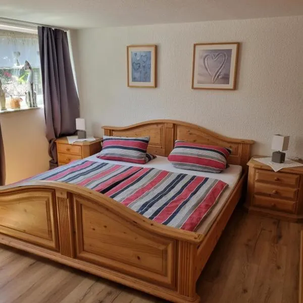 idylische Ferienwohnung, hotel v destinaci Schollbrunn