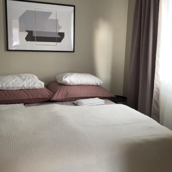 M&R Lofoten Apartment, hotel in Svolvær