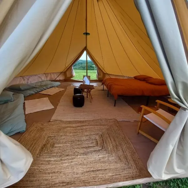 Tipi du petit villers, hotel v destinaci Le Brethon