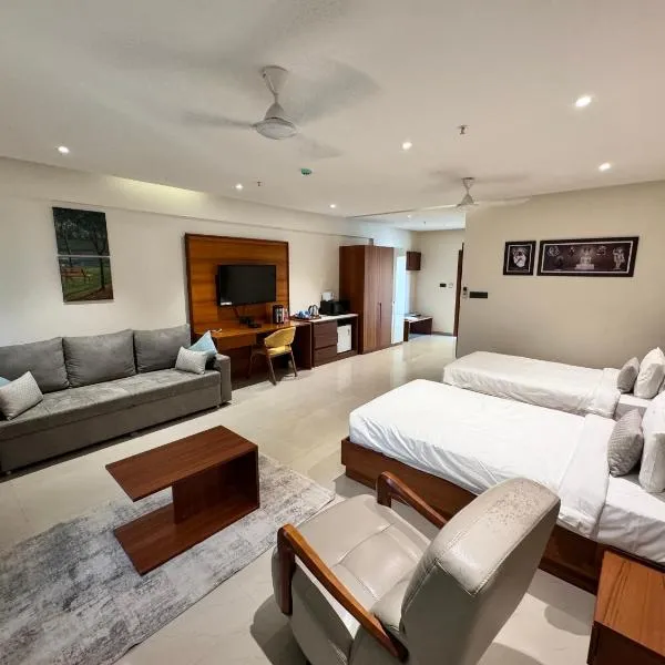Siara Styles Amba Suites, Gandhinagar, hotel em Adalaj