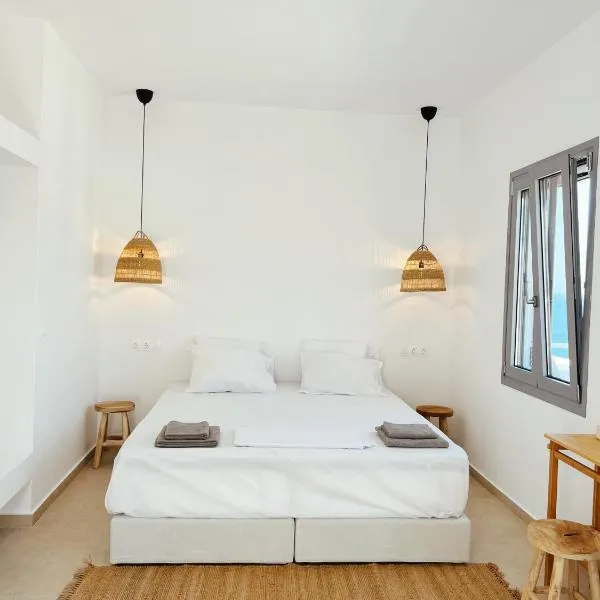 Theros (Θέρως), hotel v destinaci Batsi