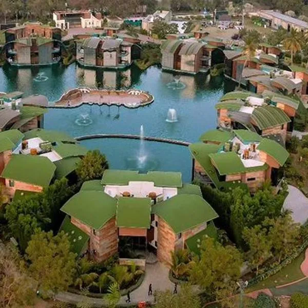Neonz Resort & Club, hotel in Anand