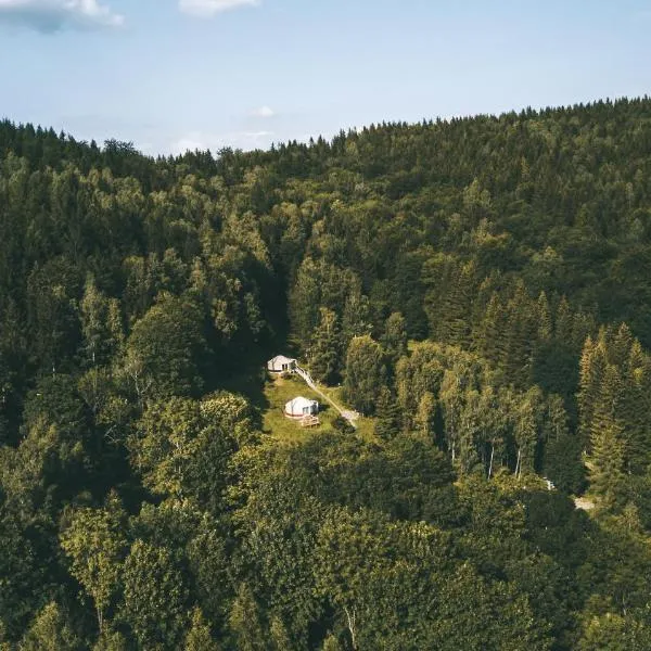 Kryjówka - Jurty ukryte wśród zieleni, hotel v destinaci Leszczyniec