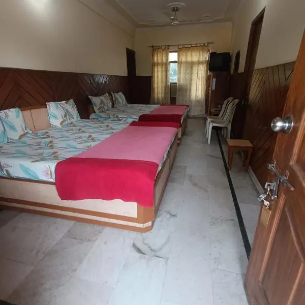 Hotel Rajpal Guest House, hotel v destinaci Déhrádún
