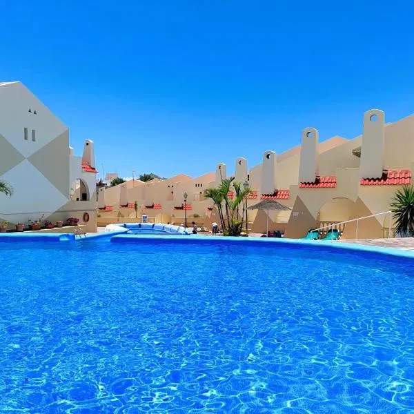 PAKITO TENERIFE Mareverde、アデへのホテル