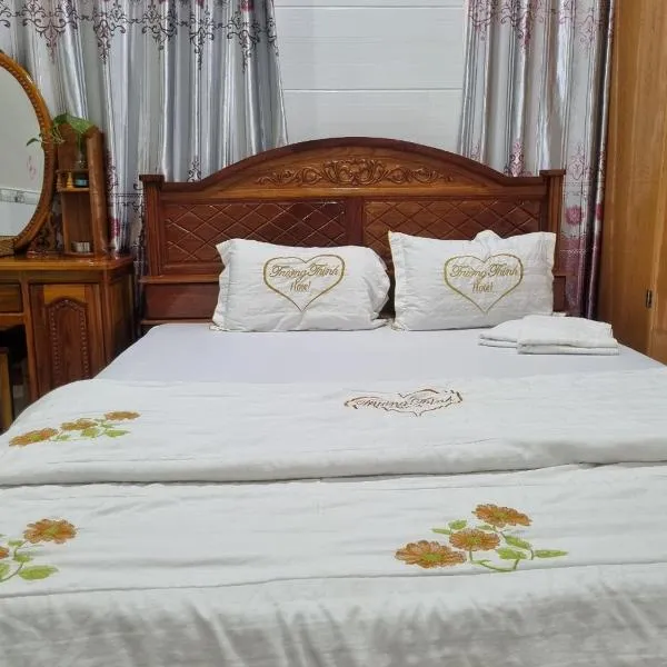 Khách Sạn Trường Thịnh, готель у місті Ben Tre