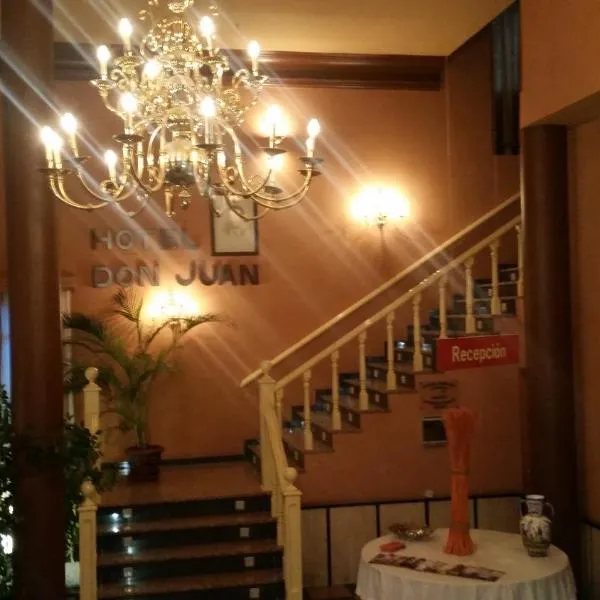 Hotel Don Juan, hotel v destinácii Navalvillar de Pela
