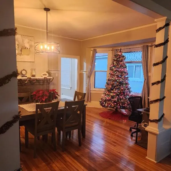 Historic Home w/Pikes Peak Views, ξενοδοχείο σε Κολοράντο Σπρινγκς