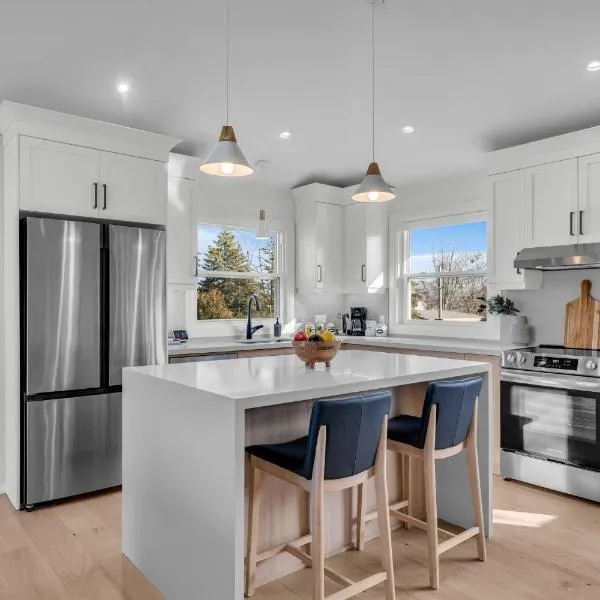 Luxury Family Home in Burlington, hotel v destinaci Burlington