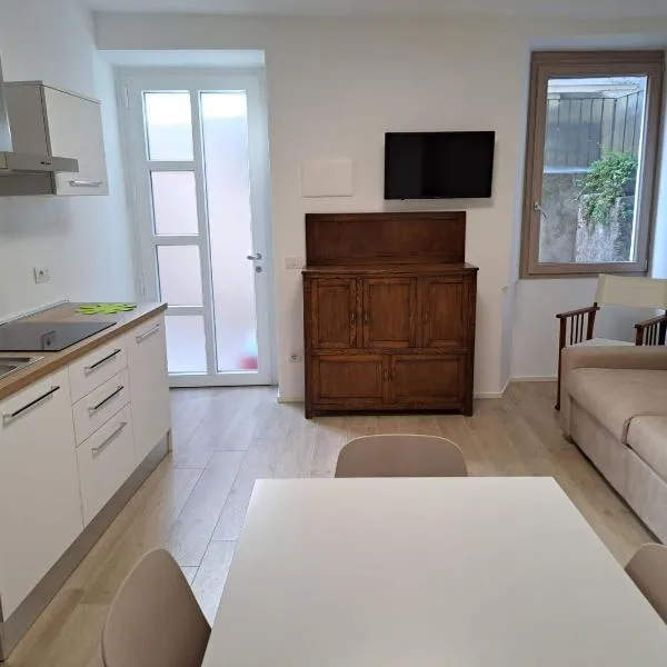 CASA n 61, hotell sihtkohas Dervio