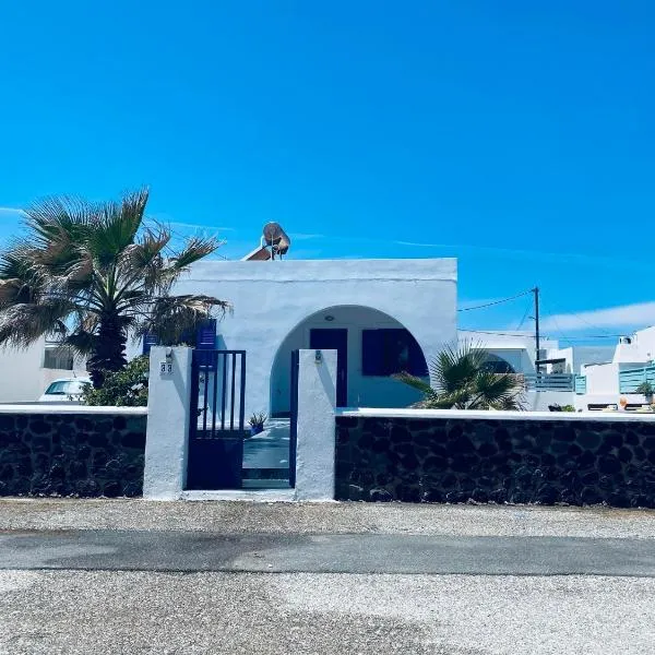 Blue Haven Villa 33- Peaceful Santorini Seahouse、モノリソスのホテル