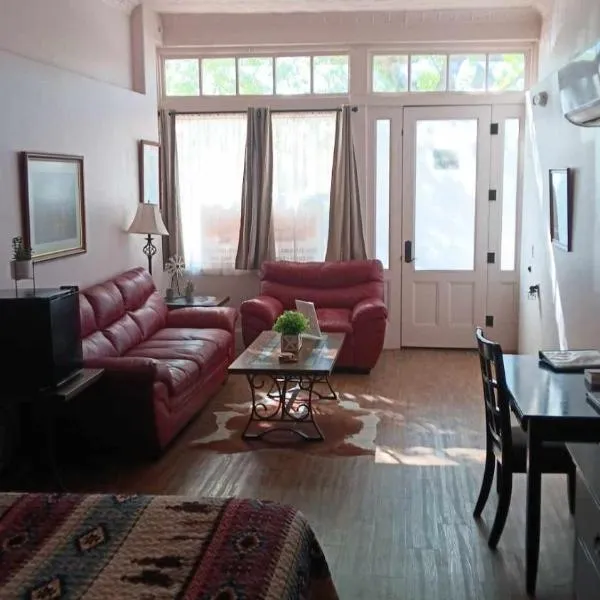 Katie's Cozy Suites, hotel v destinaci Tombstone