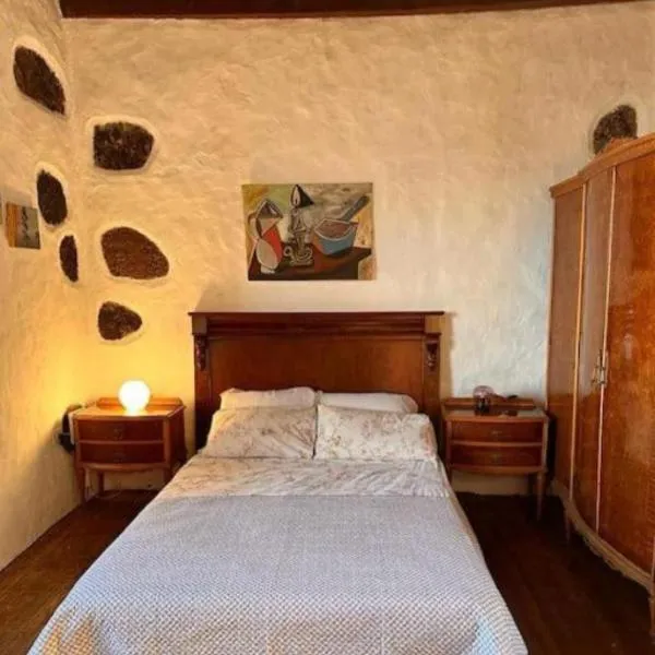 Casa Poesía de El Hierro, situada en el centro de El Pinar, hotel en El Pinar de El Hierro