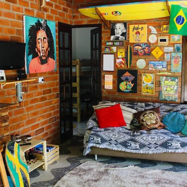Canoa Roots Hostel & Camping, hotel v destinaci Canoa Quebrada