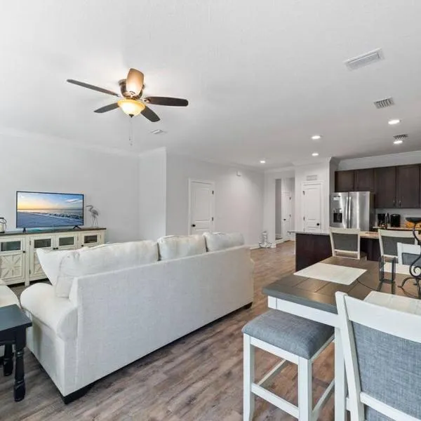 Sound Haven Coastal Escape, hotel in Navarre