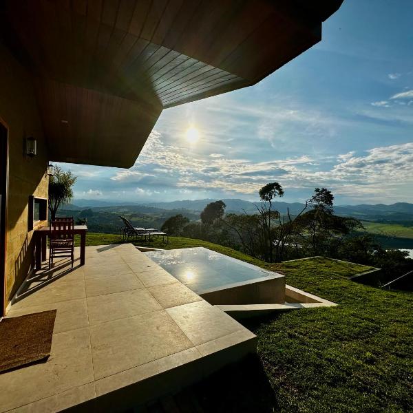 Chalé com borda infinita vista para represa - Foto 4