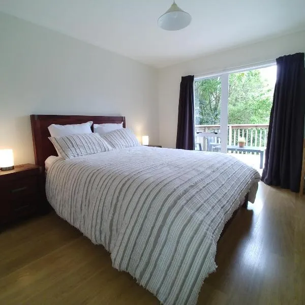 Comfortable 2-bedroom unit close to Hamilton, New Zealand, khách sạn ở Hamilton