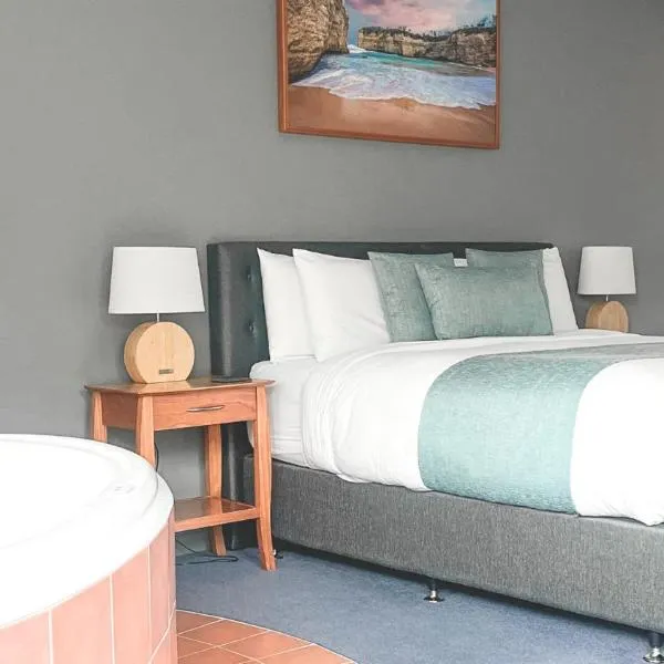 Waves Luxury Suites, hotel v destinaci Port Campbell