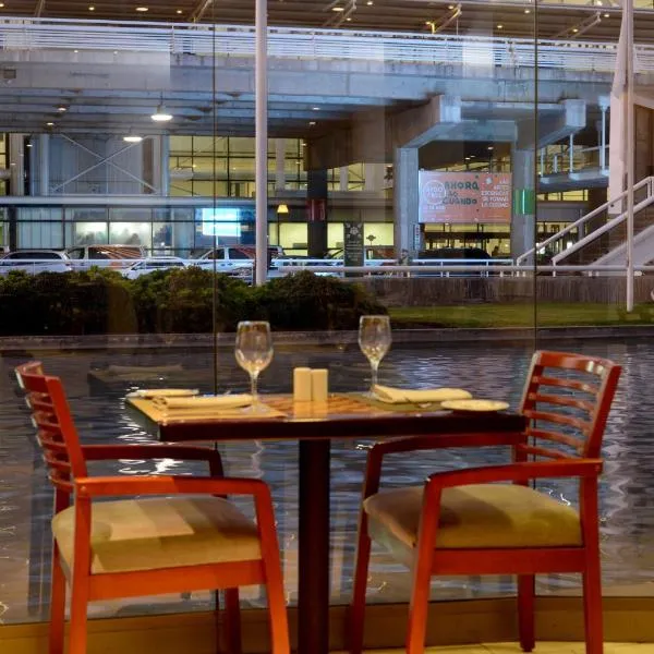 Holiday Inn Santiago - Airport Terminal by IHG, hotel v destinácii Santiago