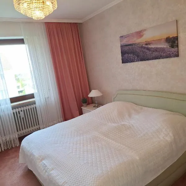 Zimmer mit Sonnenaufgang und ruhiger Innenhof Obergeschoss bei Koberstein, Hotel in Tutzing