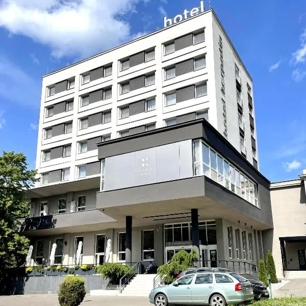 Hotel Karpatia, hotel i Humenné