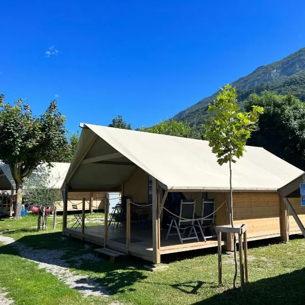Glamping Camping Rivabella, hotel v destinaci Lecco