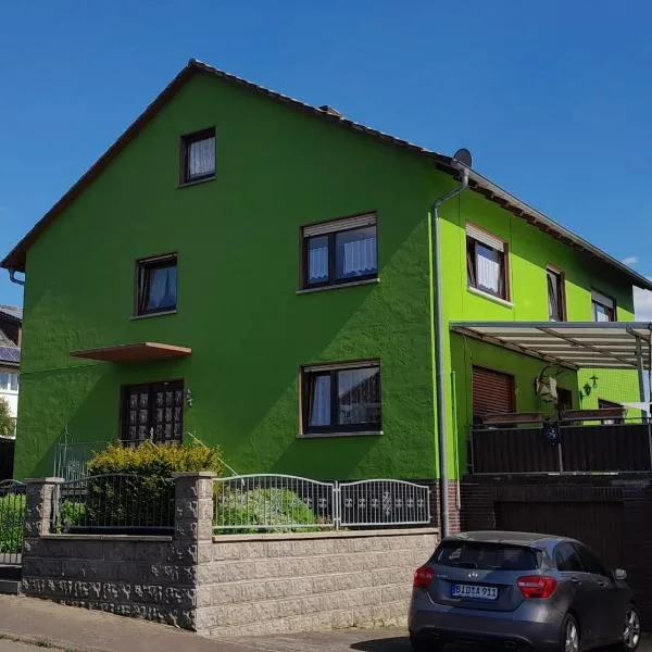 Gästewohnung am Galgenberg, hotel v destinaci Neustadt